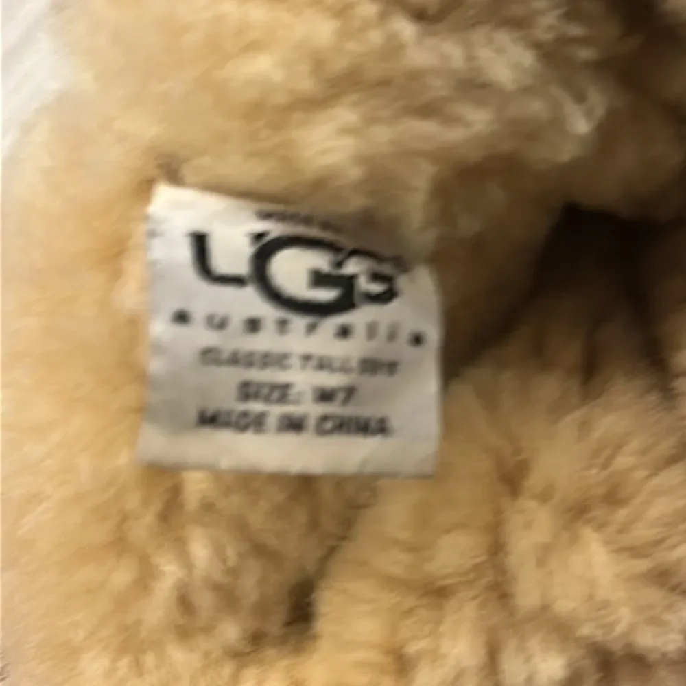 UGG Classic Chestnut Tall Shearling Lined Boots Size 7
